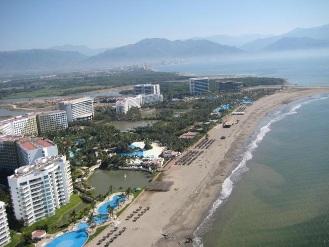 Ever wonder what it would look like from a parachute?  Well someone is having fun.  This photo was taken on December 19, 2010.