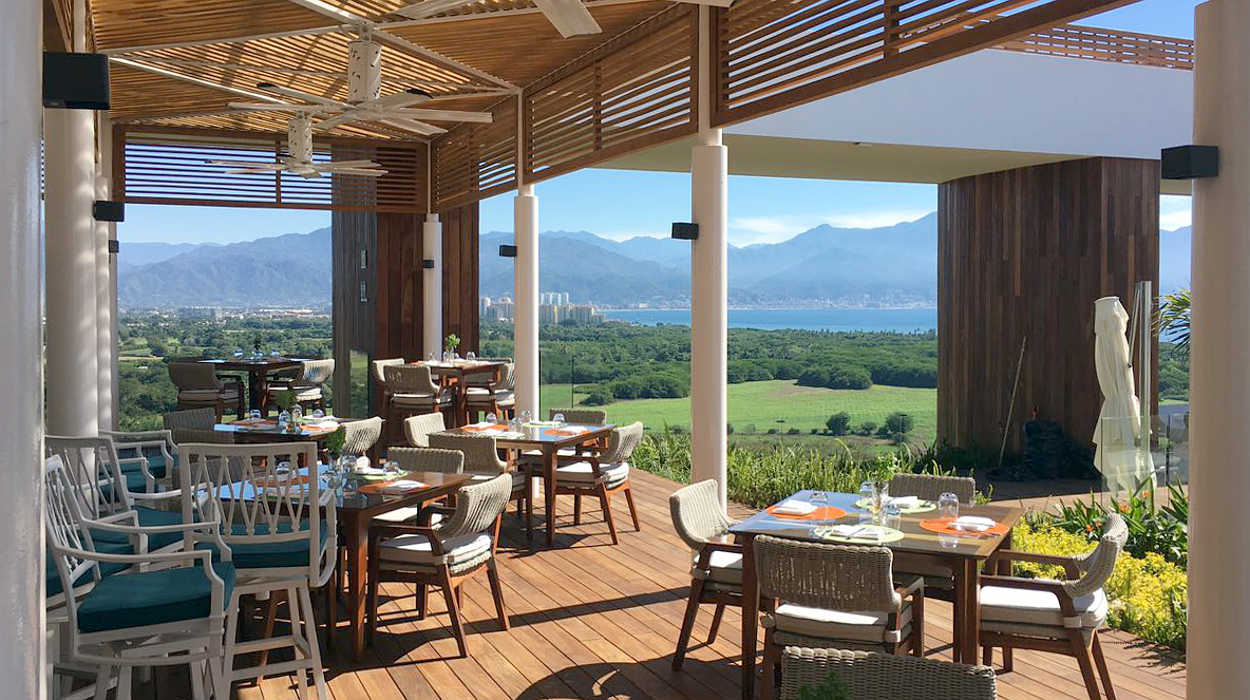 The new Quintos Restaurant offers great views and is open for dinner.  It offers grilled steaks at moderate prices.