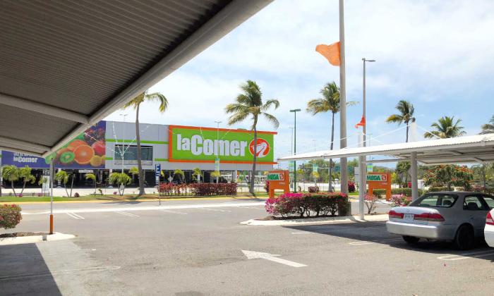 La Comer as seen from the front of Mega Foods in Buderias.