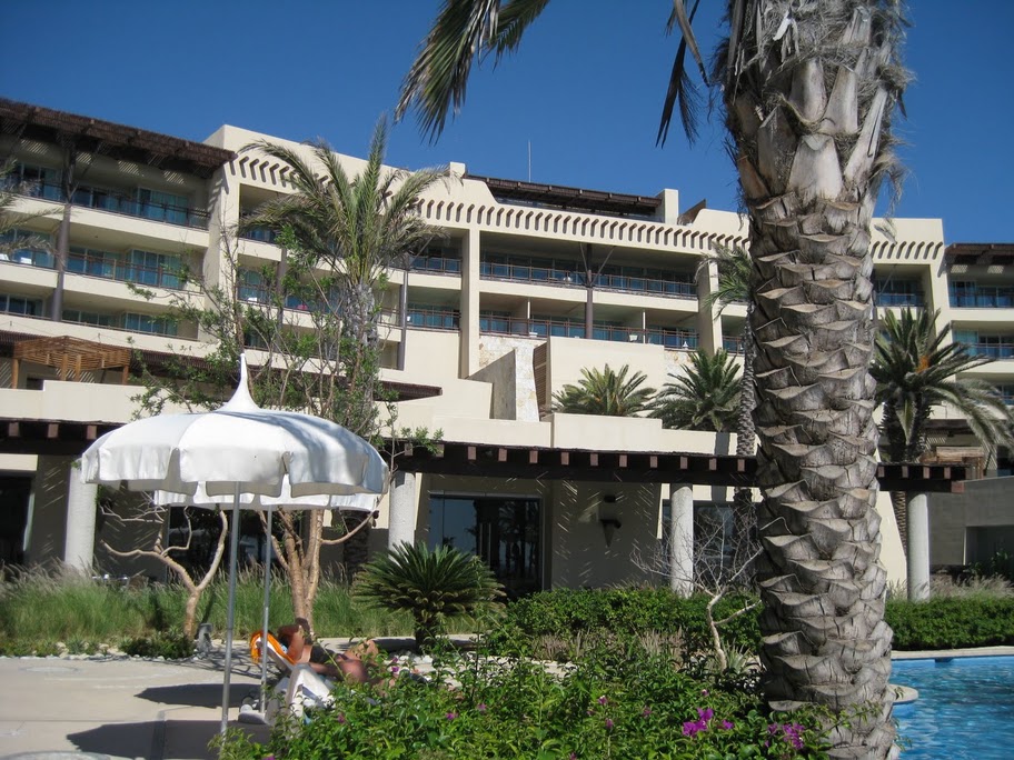 Grand Mayan Center Units and Pool 2009 at San Jose del Cabo