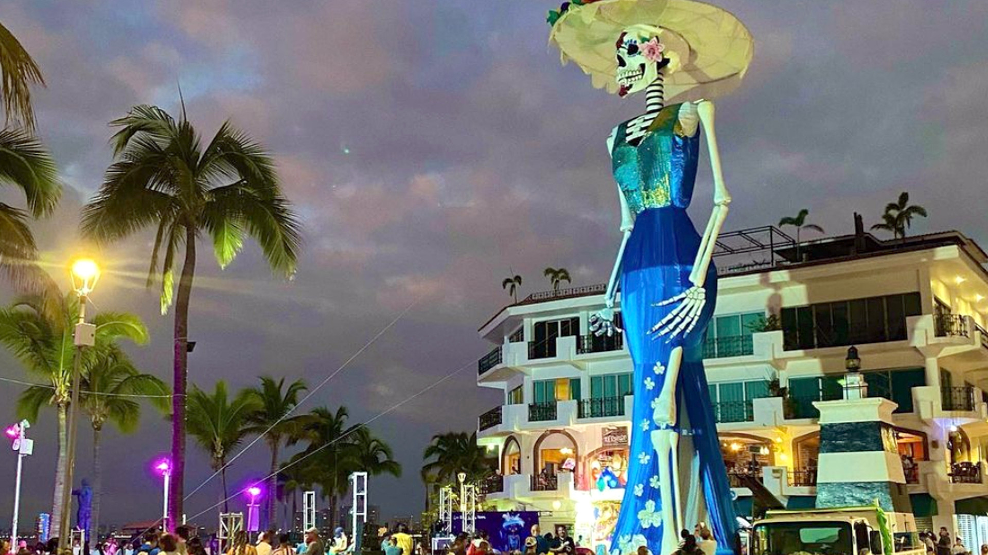 Credit puertovallarta.net for the photo.